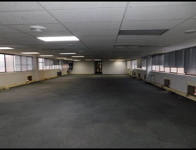 2,000M² OFFICE TO LET IN FERNDALE